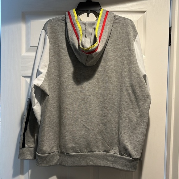 NWOT Walt Disney World Women’s Hooded Sweatshirt Size 1X. - Picture 3 of 7